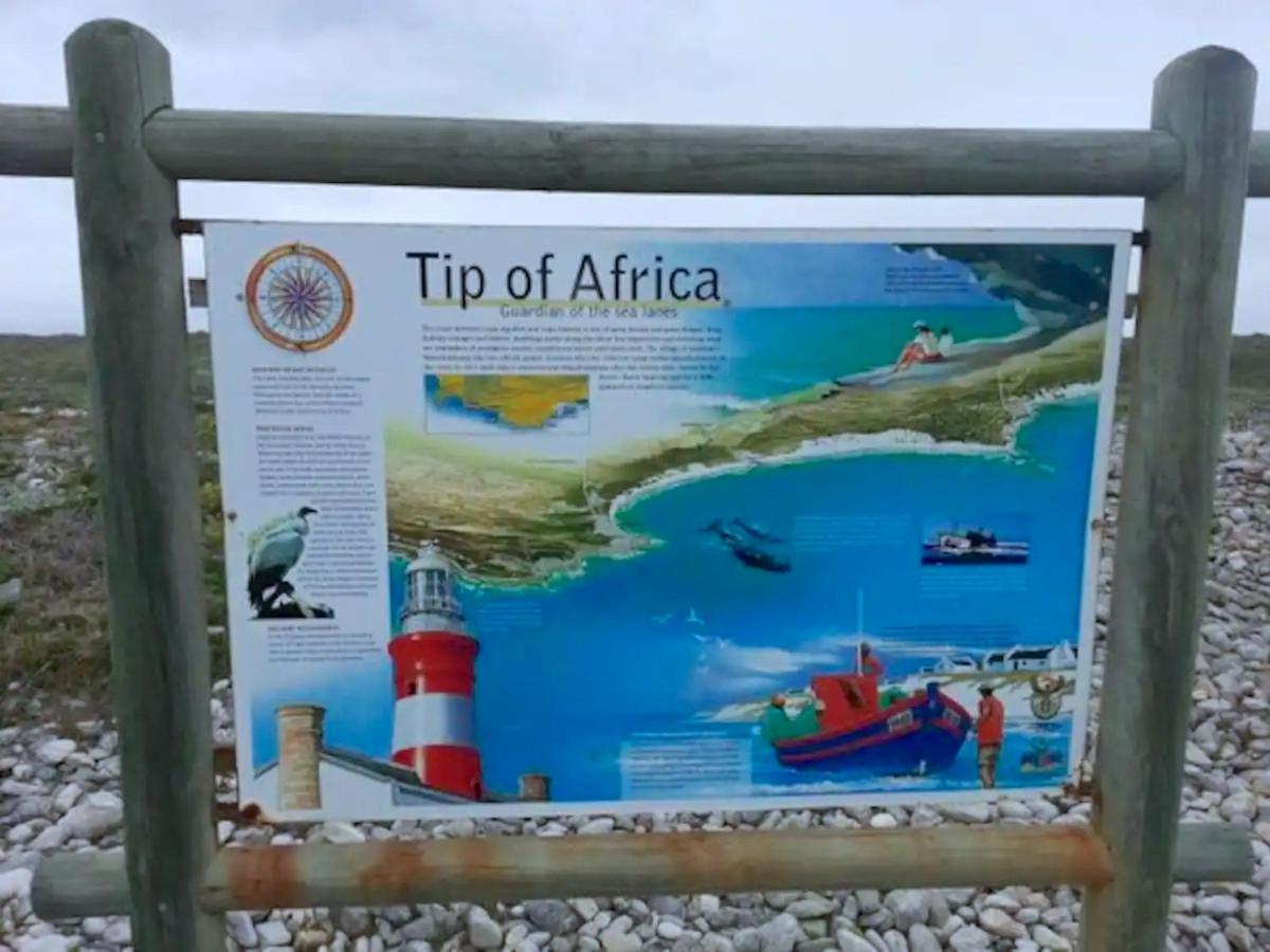 Hotel Dee'S Place à Agulhas Extérieur photo